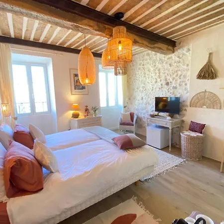 Ferienhaus La Sanverine Private Historic Center
